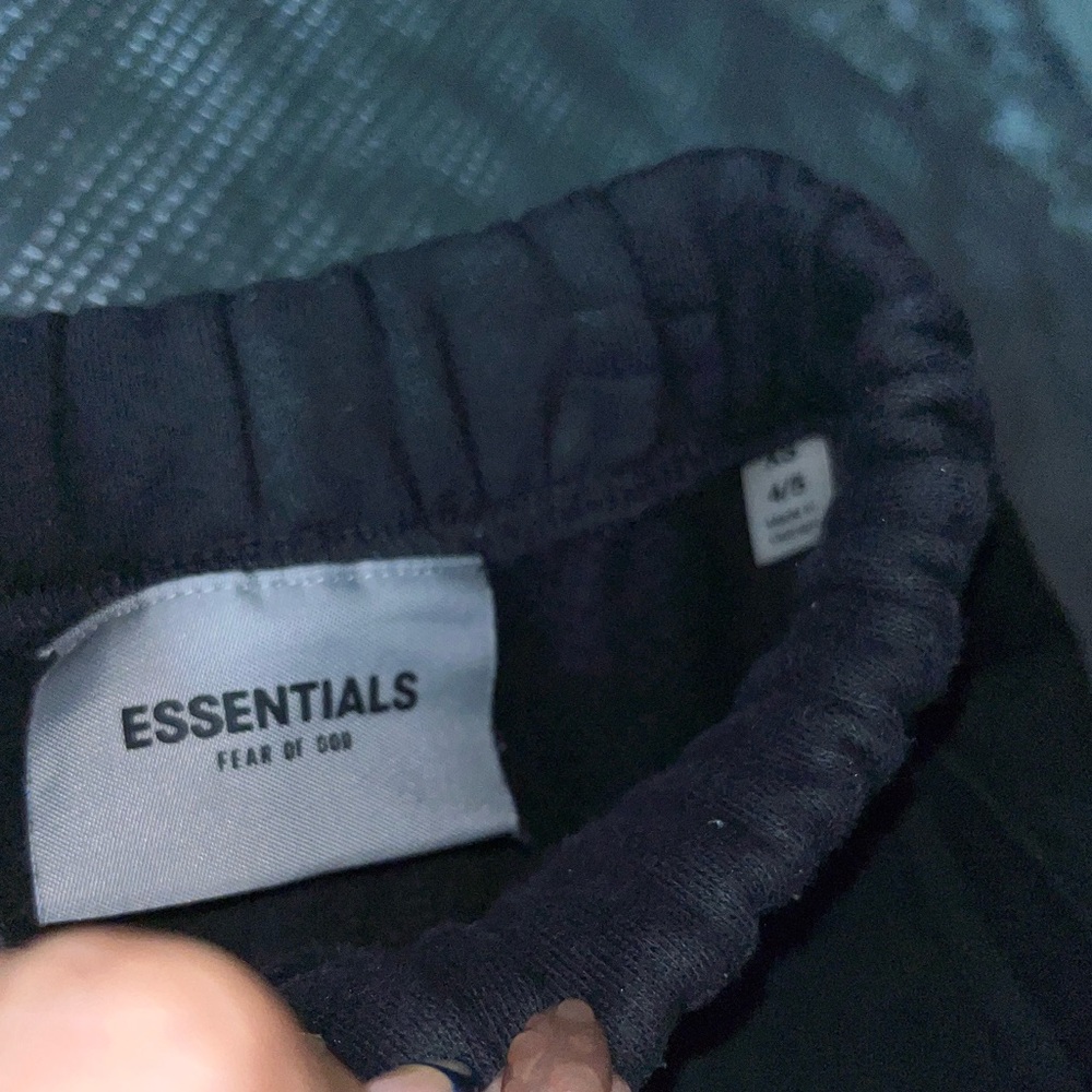 Essentials sweatpants - Picture 2 of 3